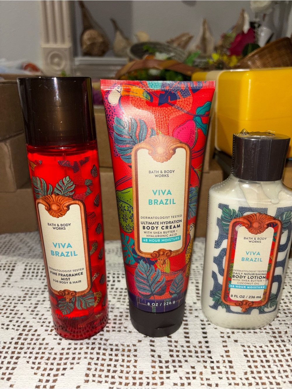 (2026) Bath & Body Works Viva Brazil Trio - Red, Cream, Blue